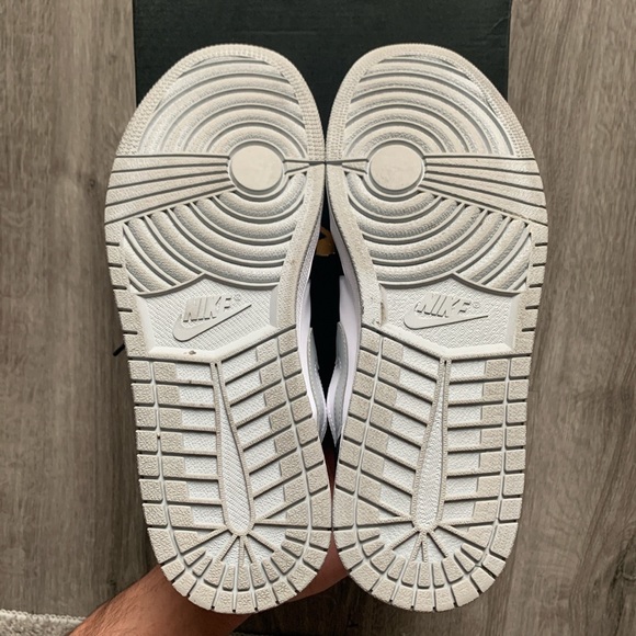 Air Jordan 1 Low Shadow - Picture 4 of 4